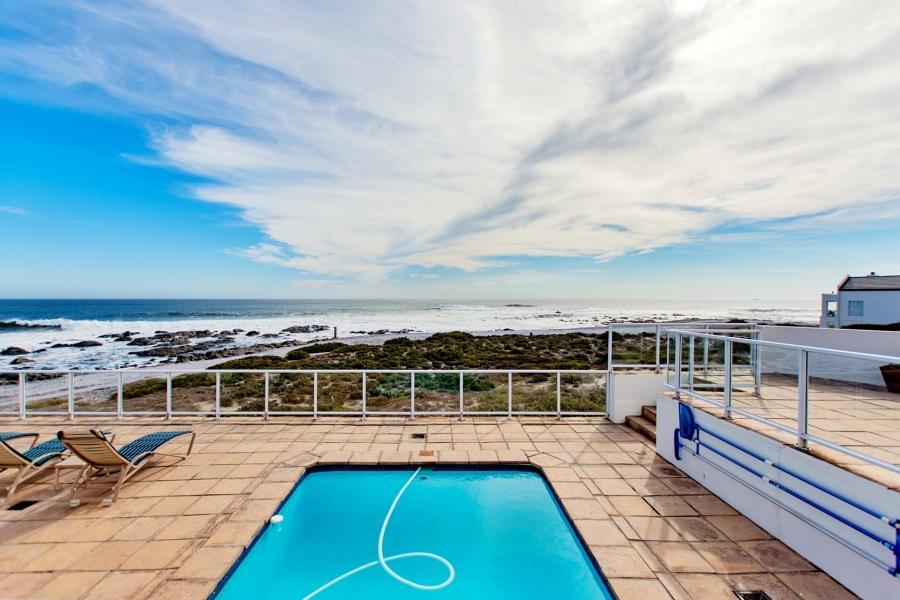 9 Bedroom Property for Sale in Shelley Point Western Cape